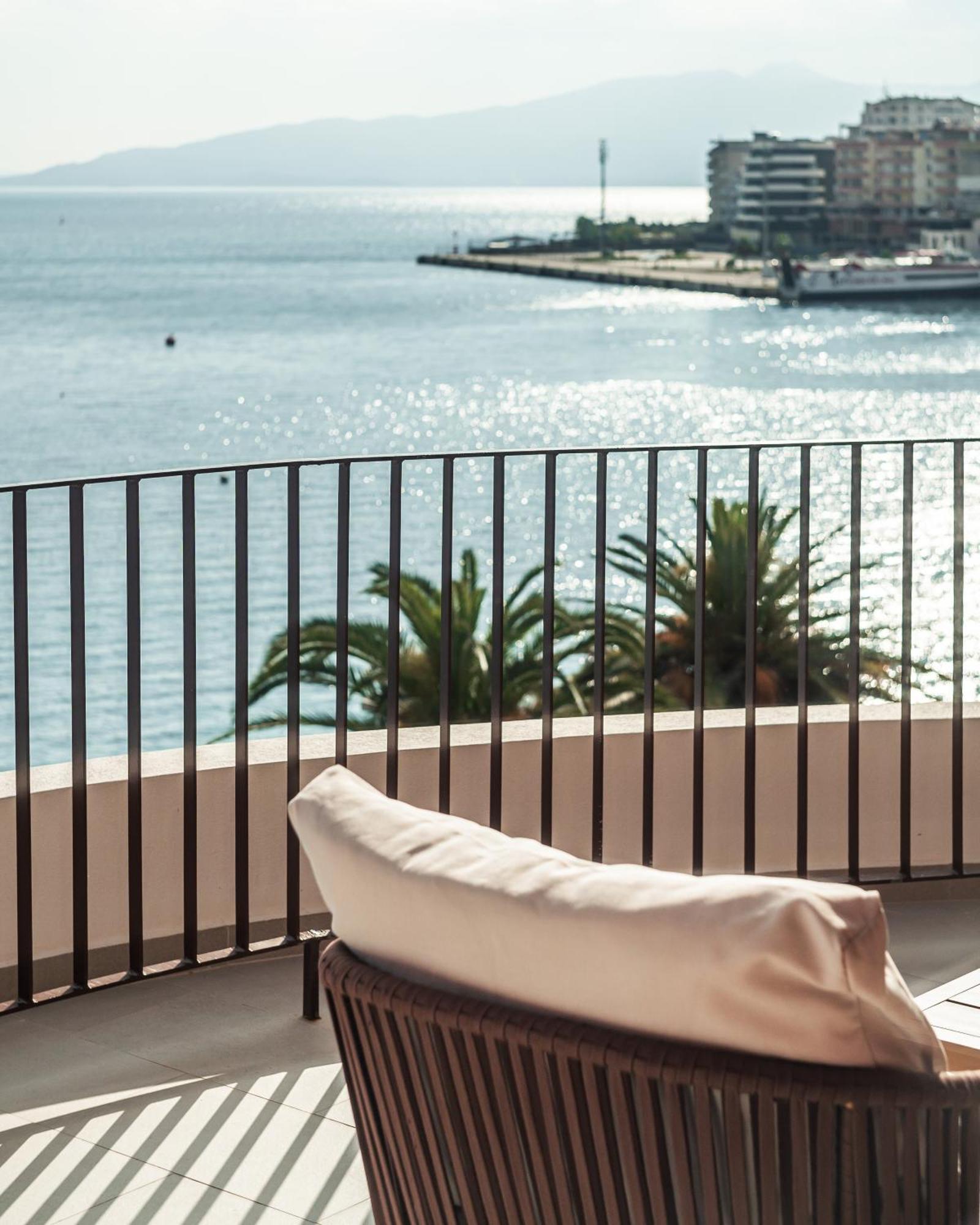 Hotel Vale Sarandë Exteriör bild