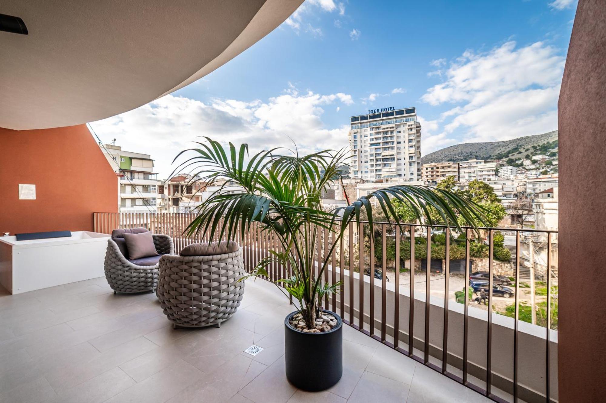 Hotel Vale Sarandë Exteriör bild